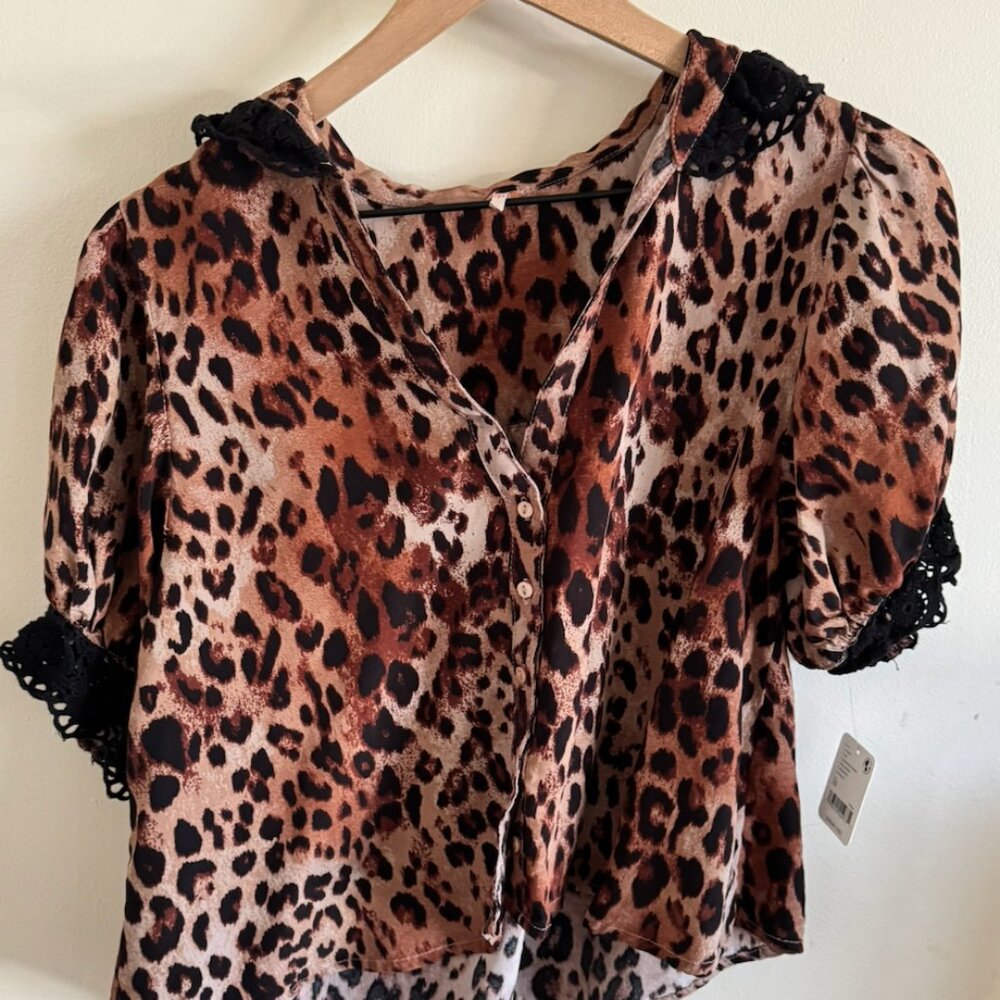 FREE PEOPLE LEOPARD TOP